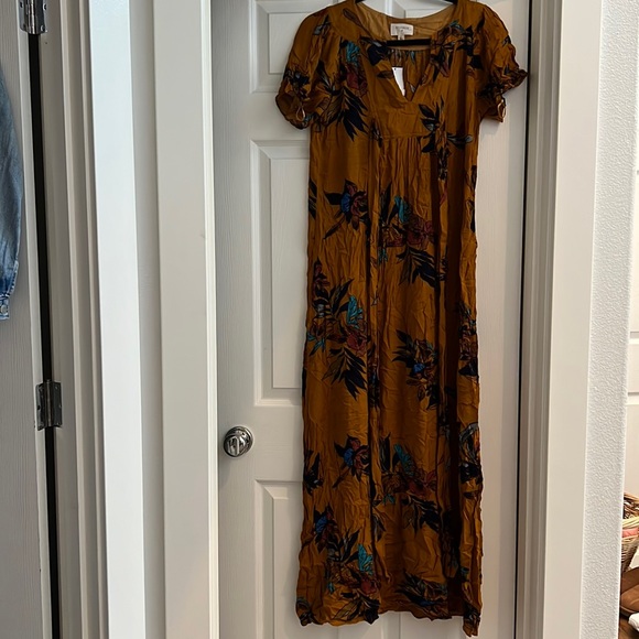 Maxi Dress - Picture 1 of 1